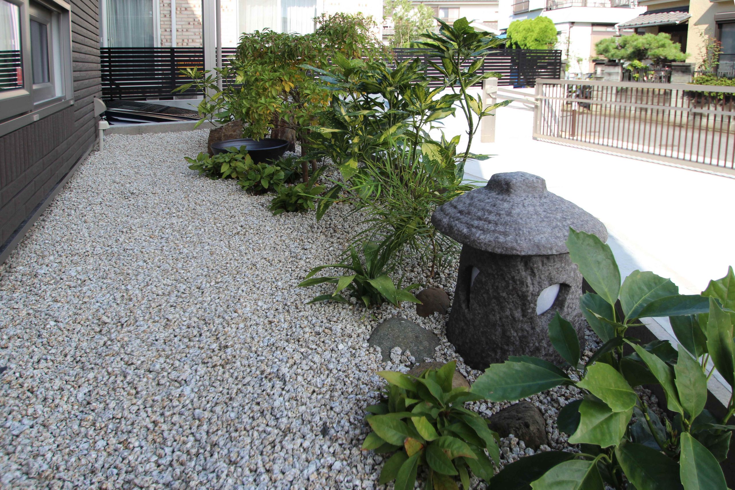 メイクランド トンパック 自然石 さび 一級建築士と叶える素敵なお庭 千葉市 エクステリア 外構 ガーデン キナリデザイン